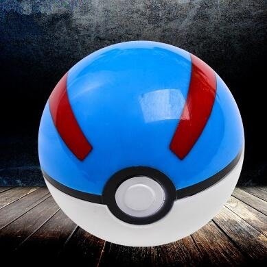 1x Pokemon Pokeball + 1x Pikachu Action Figur gratis