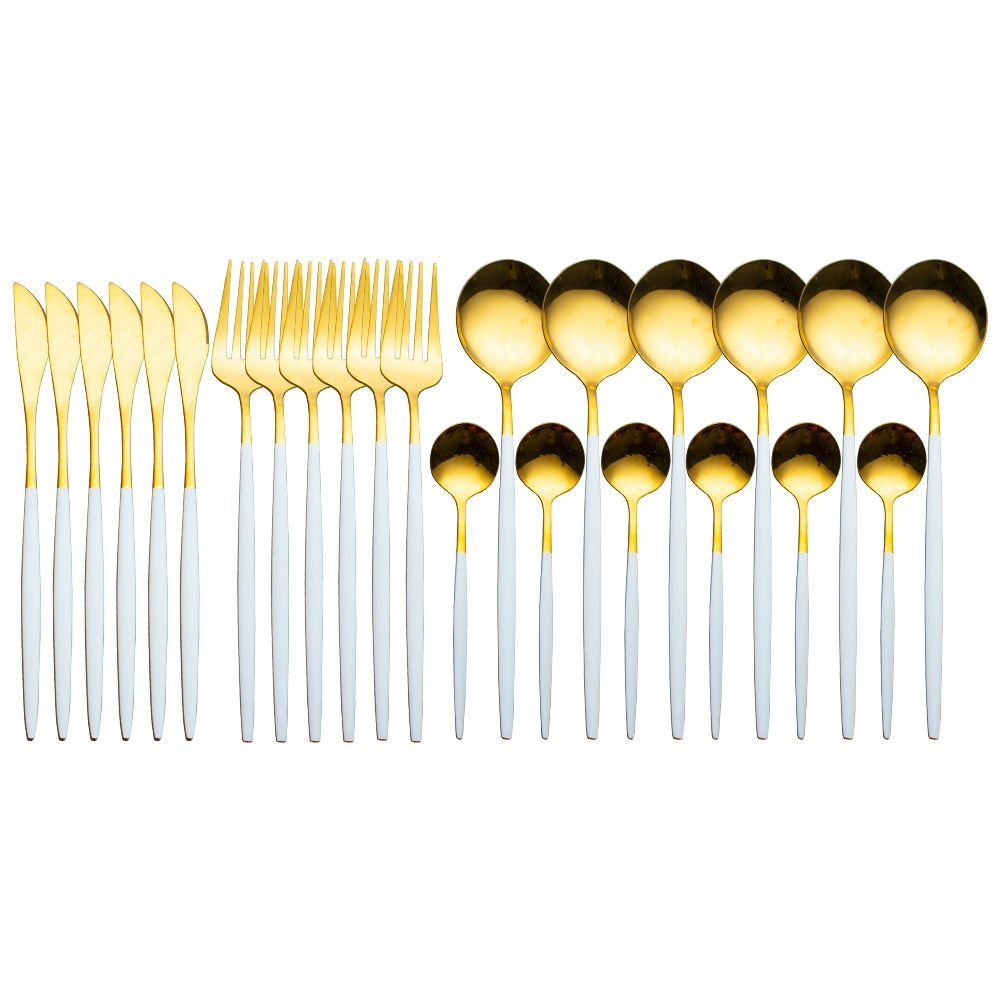 Service de vaisselle en or 24 pièces