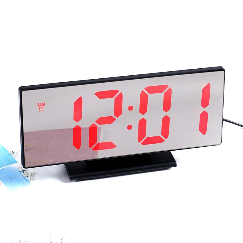 LED alarm clock for children's rooms with temperature display and snooze function