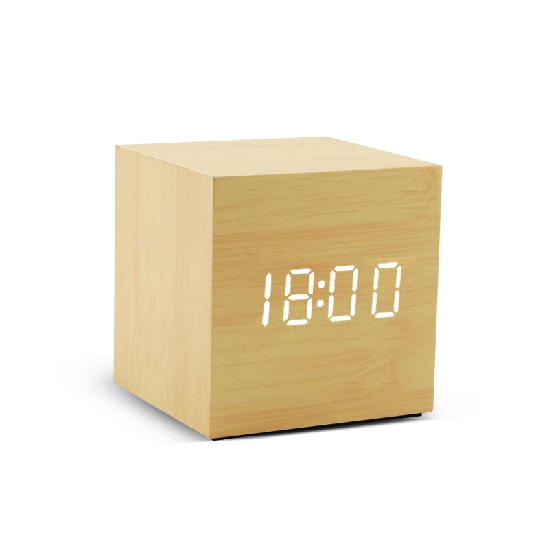 LED wooden clock with voice control, USB-AAA powered
