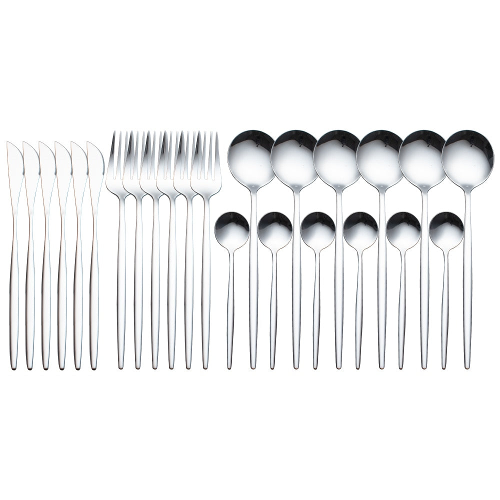 Service de vaisselle en or 24 pièces