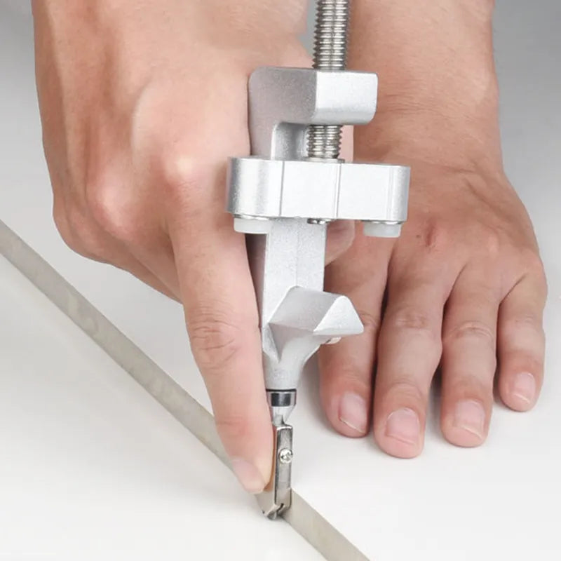 Professional Diamond Glass Cutter for Cutting Glass Tiles 2 in 1 Glass Cutter Set Manual Construction Tools