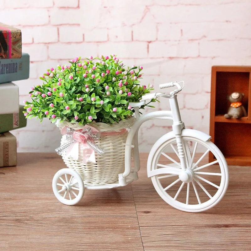 Panier de fleurs décoratif de vélo blanc, décoration de mariage, conception de Tricycle en plastique