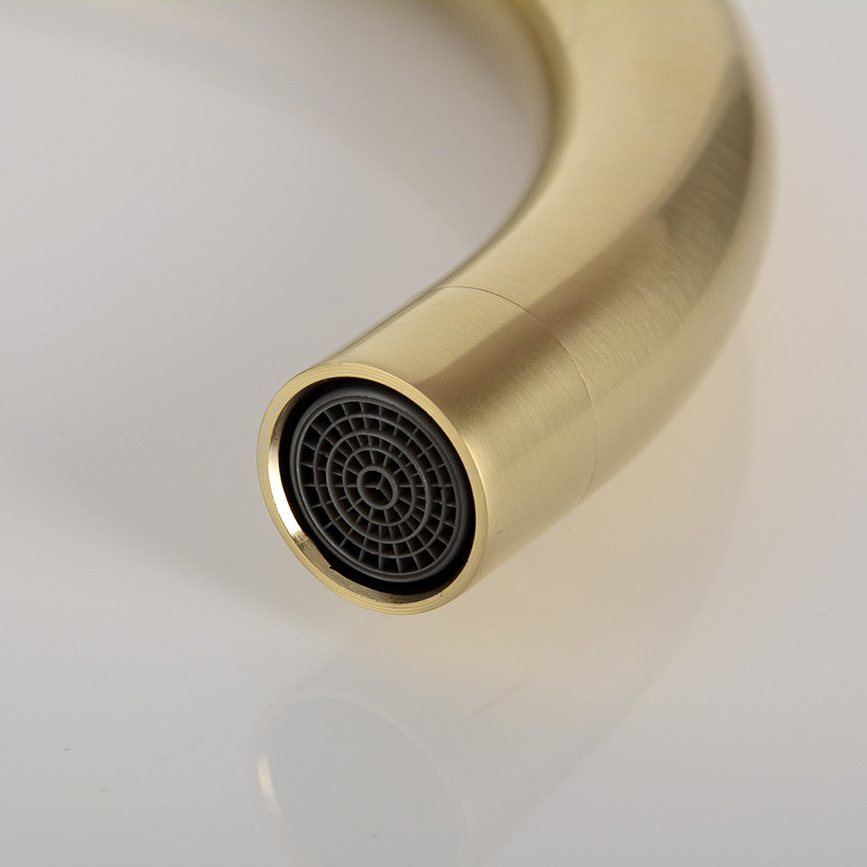Kitchen-Water-Tap-Brushed-Gold-&-Black-Kitchen-Faucet-Single-Handle-Rotation-Classical-Sink-Water-Mixer